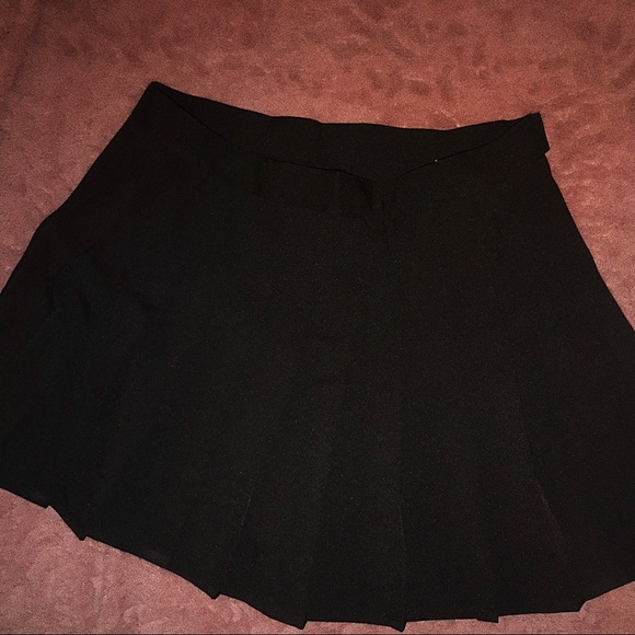 Black Tennis Skirt - Picture 1 of 1